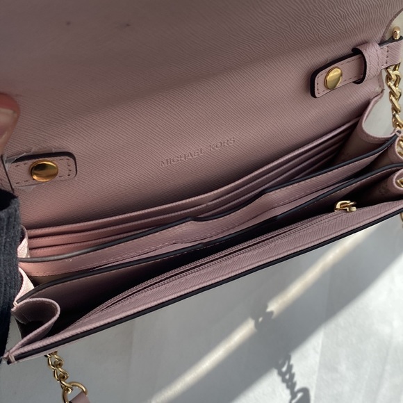 Micheal Kors Crossbody bag Pink/blush and Gold - Picture 5 of 6